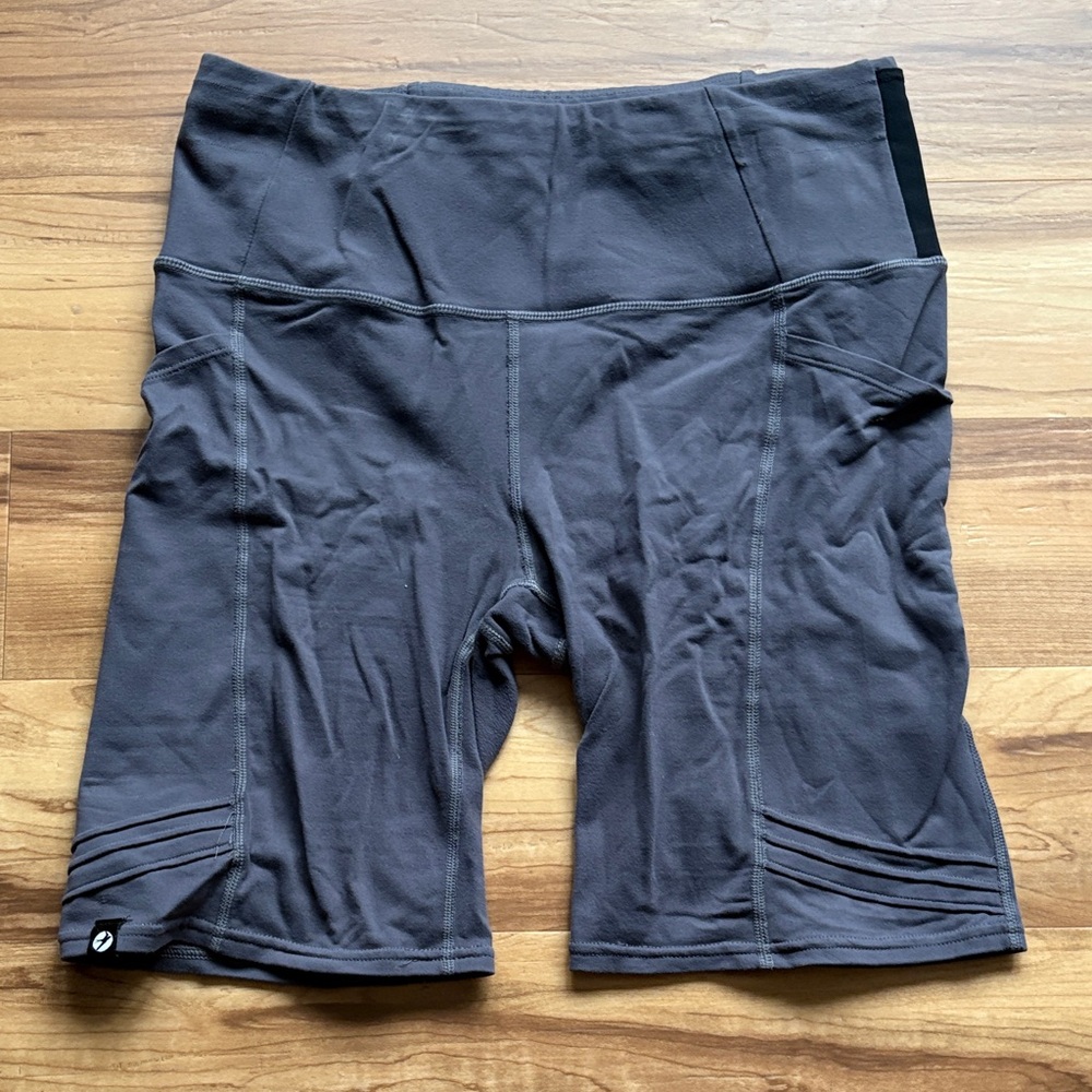Oiselle Long Pocket Jogger Shorts